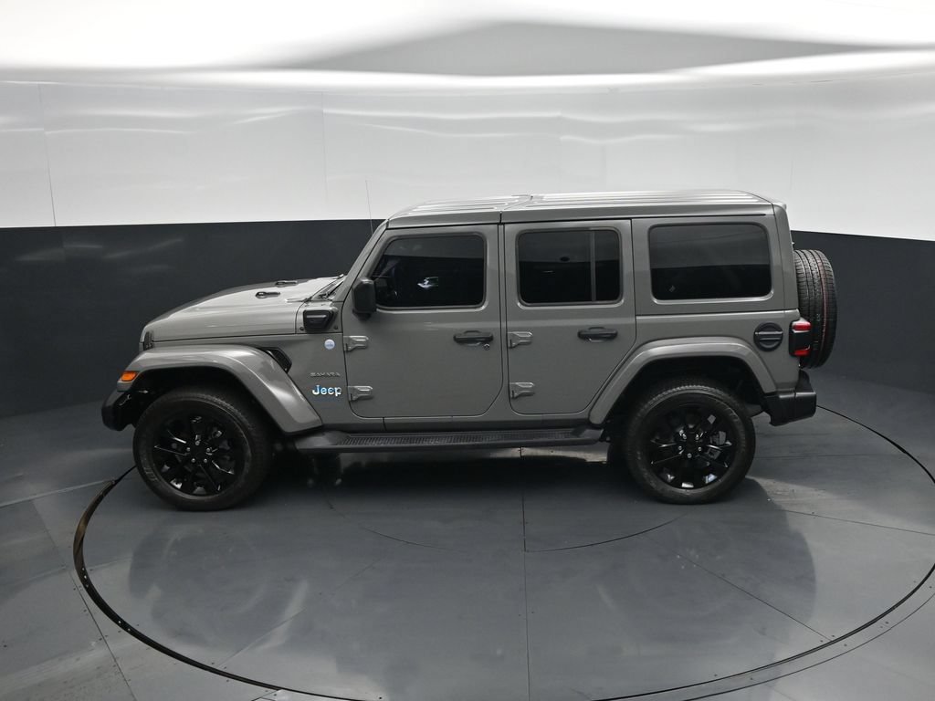 Used 2023 Jeep Wrangler Unlimited Sahara w/ Cold Weather Group AWD/4WD image 41