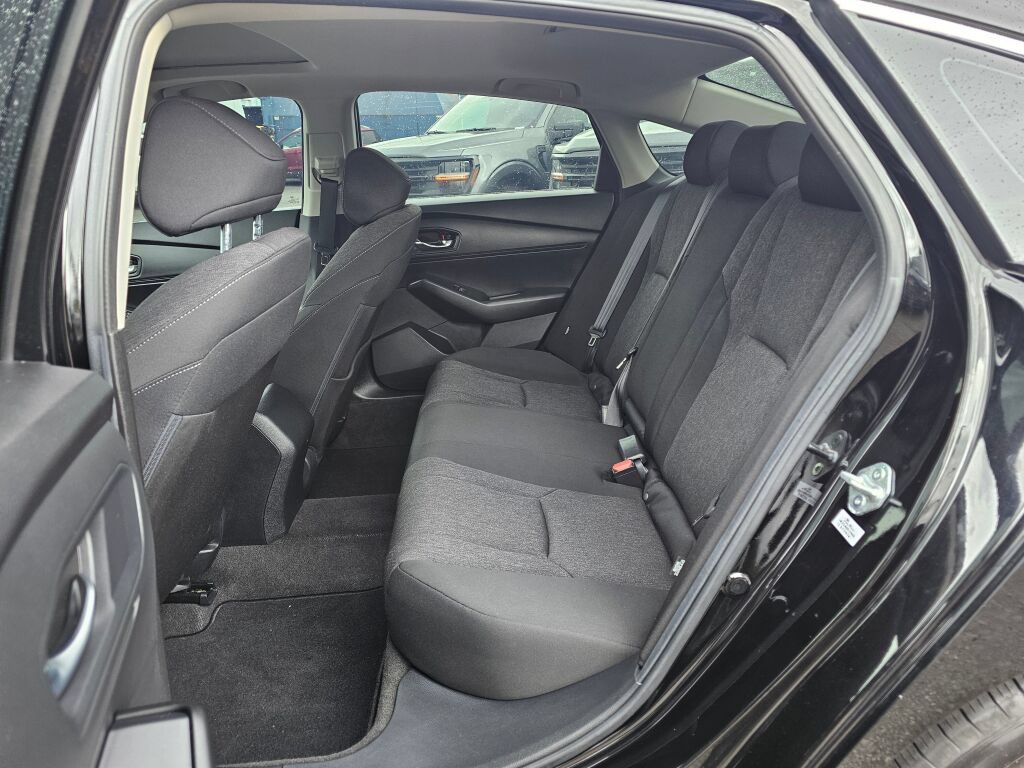 Used 2023 Honda Accord EX image 12