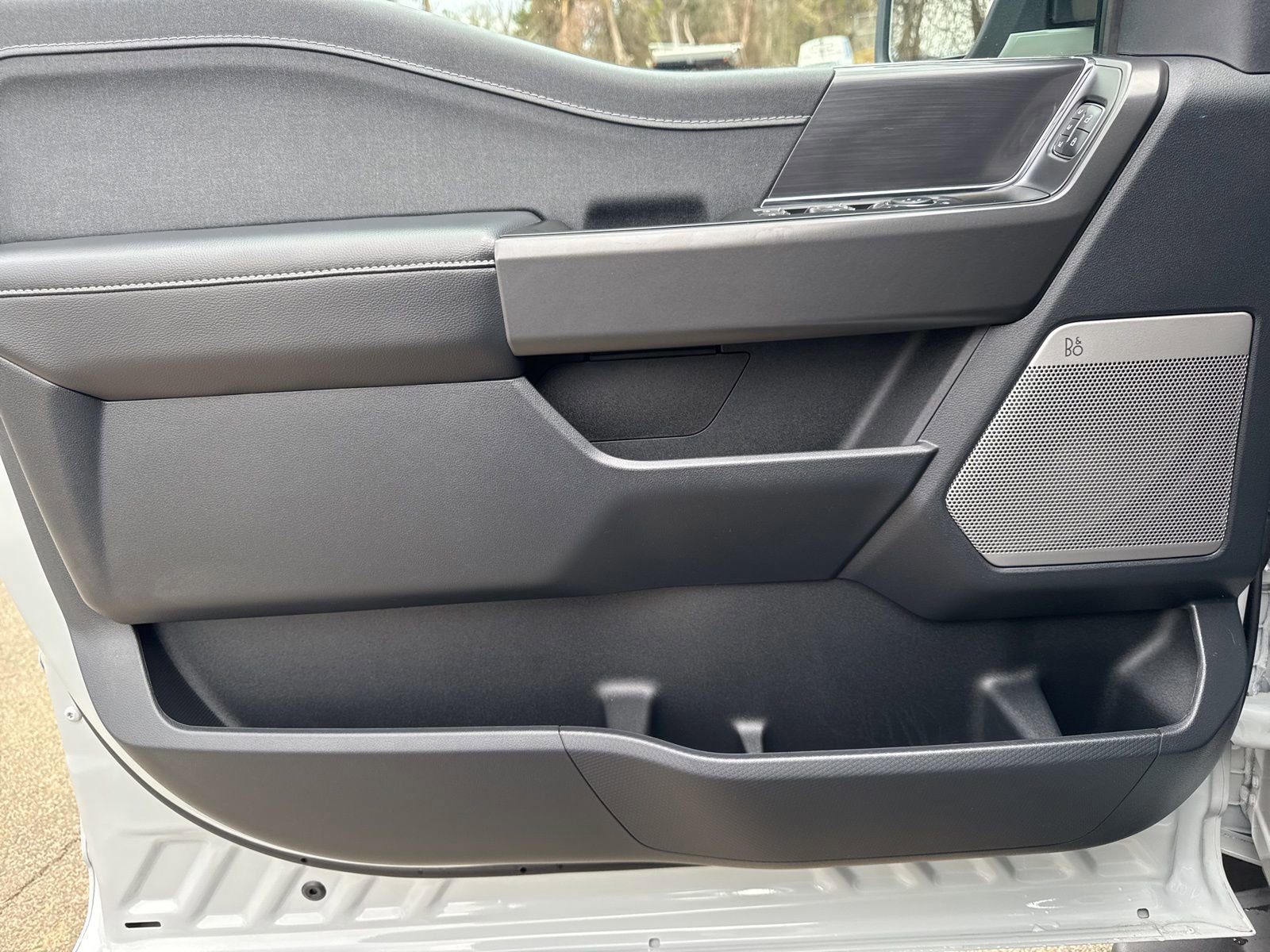 Certified 2024 Ford F150 Lariat w/ FX4 Off-Road Package image 27