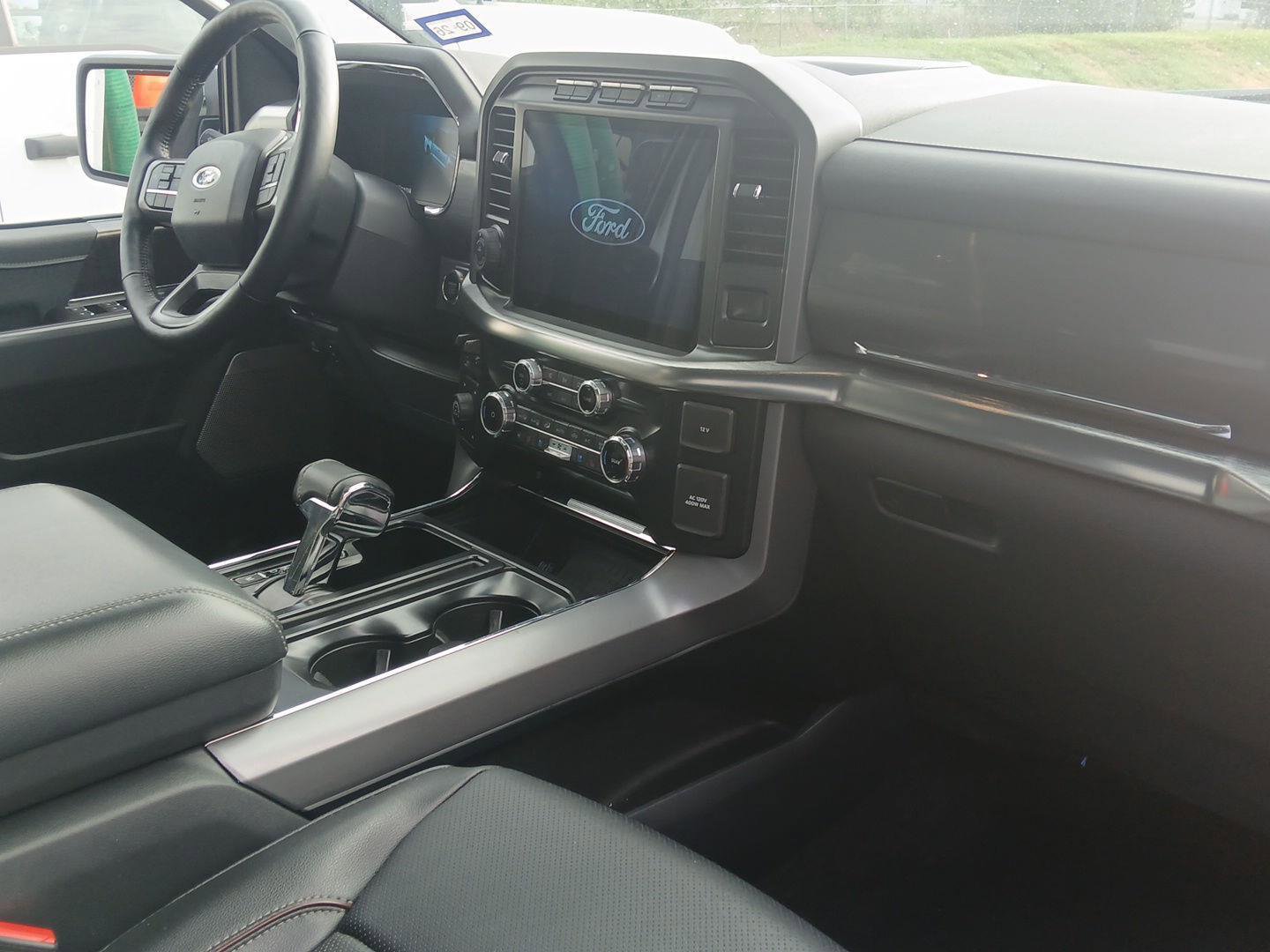 Certified 2022 Ford F150 Lariat w/ Equipment Group 502A High image 16