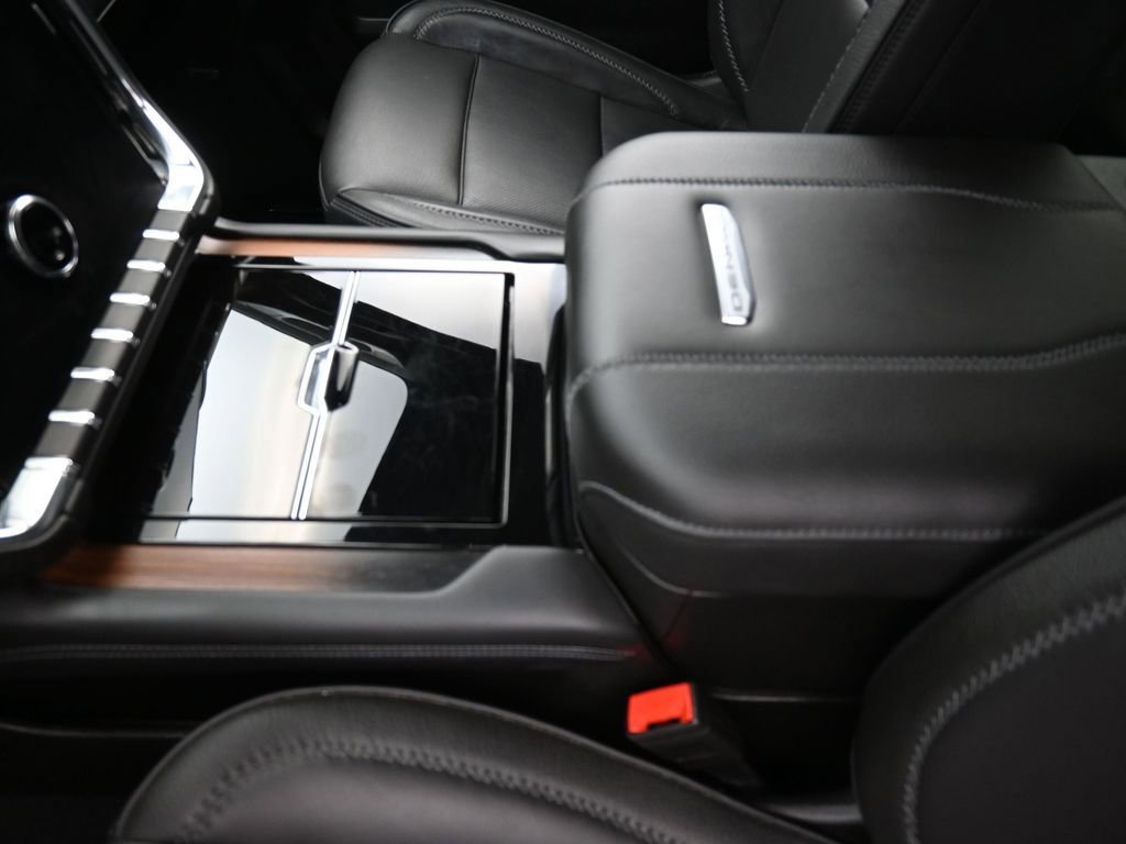 Used 2025 GMC Yukon Denali image 20