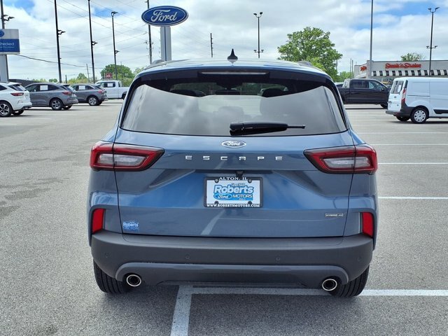 Certified 2025 Ford Escape ST-Line Select w/ Tech Pack #1 AWD/4WD image 4