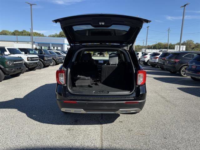 Certified 2021 Ford Explorer XLT w/ Equipment Group 202A image 10