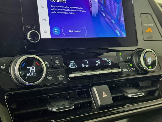 Used 2023 Toyota Highlander XLE FWD image 18