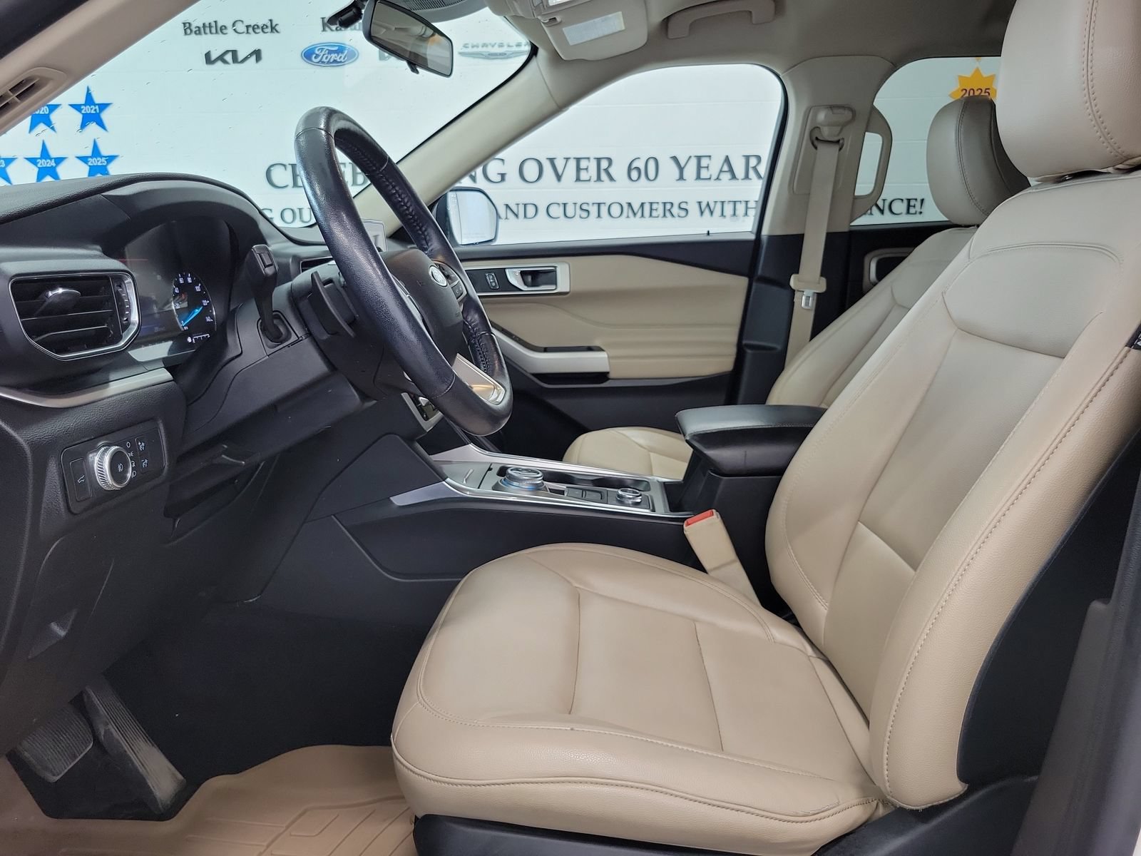 Certified 2020 Ford Explorer XLT w/ Equipment Group 202A AWD/4WD image 8