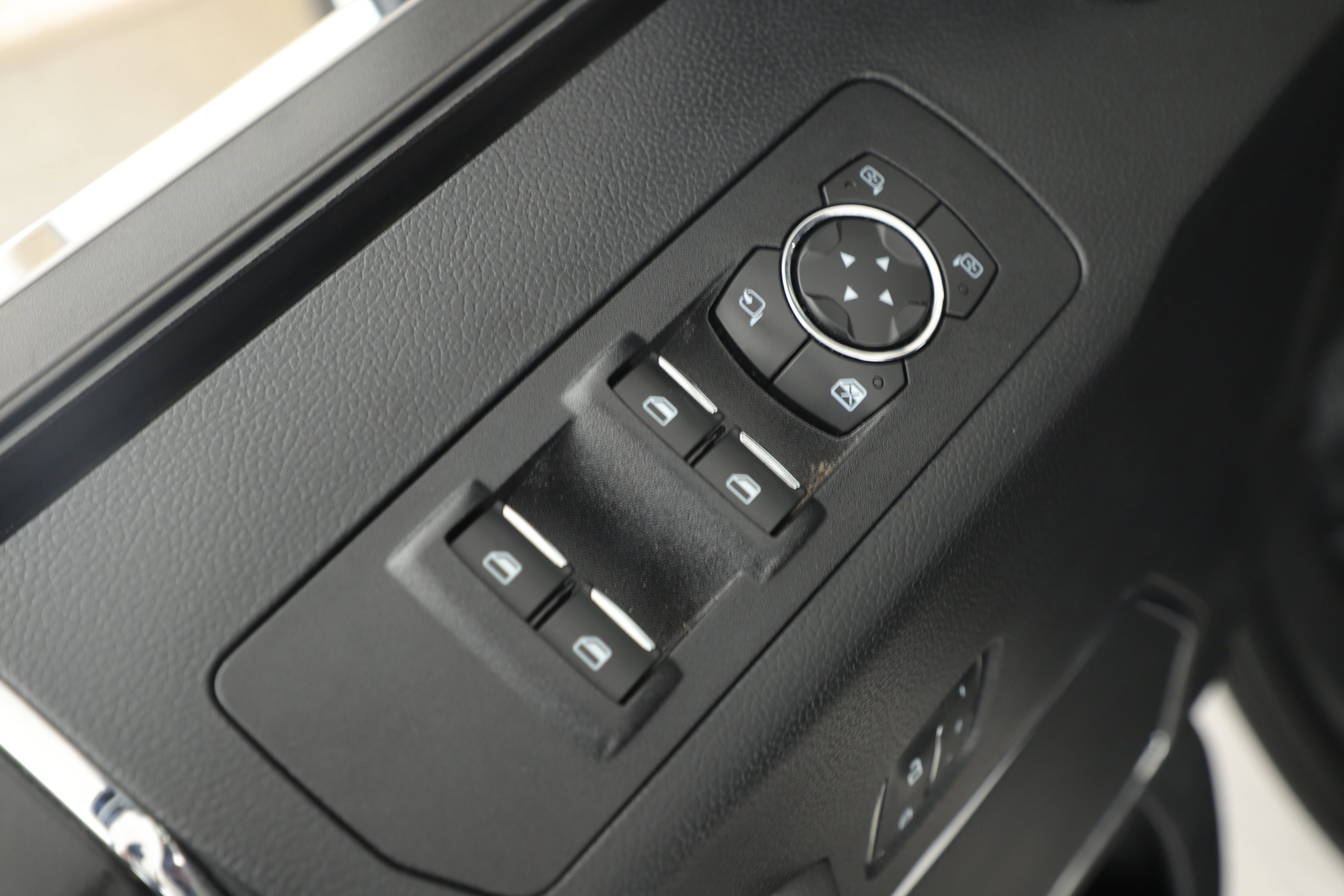 Certified 2018 Ford F150 Platinum w/ Equipment Group 701A Luxury image 10