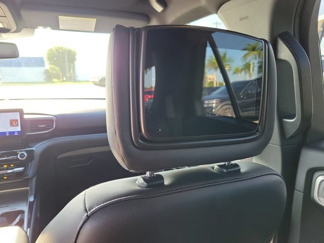 Certified 2022 Ford Explorer ST-Line w/ Class IV Trailer Tow Package RWD image 23