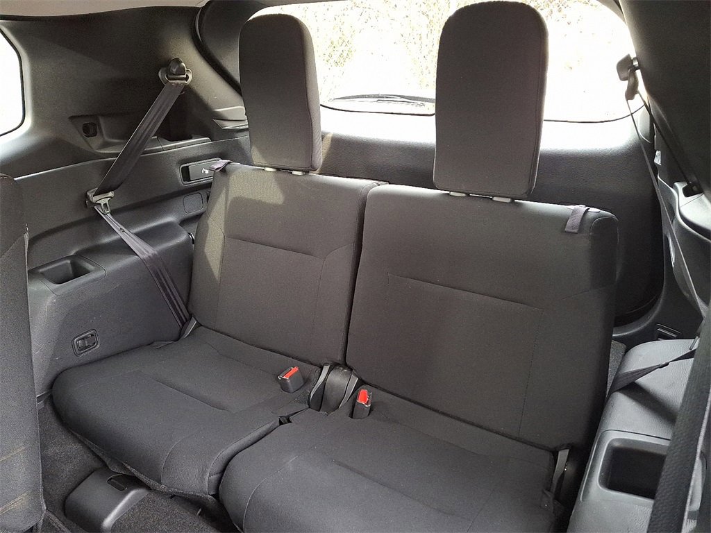 Used 2022 Mitsubishi Outlander ES image 11