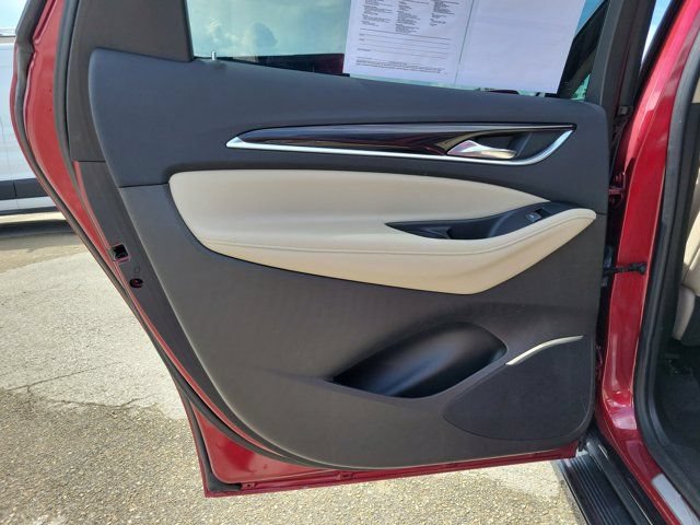 Used 2018 Buick Enclave Premium w/ Experience Buick Package FWD image 17