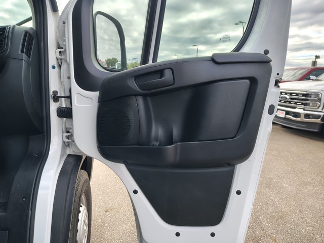 Used 2025 RAM ProMaster 2500 w/ U-Haul Equipment Group FWD image 13