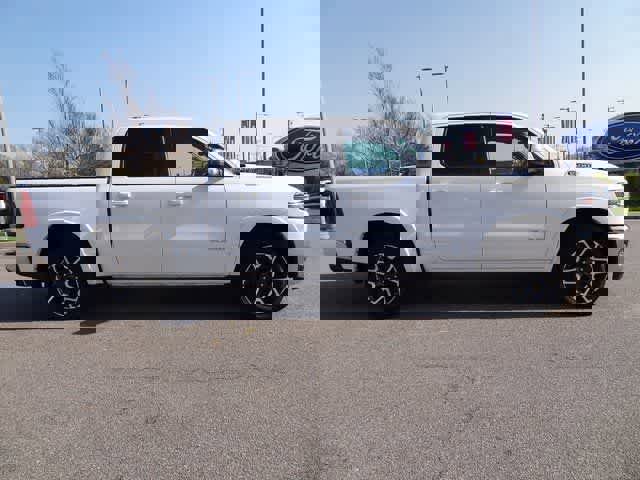 Used 2025 RAM 1500 Laramie image 4