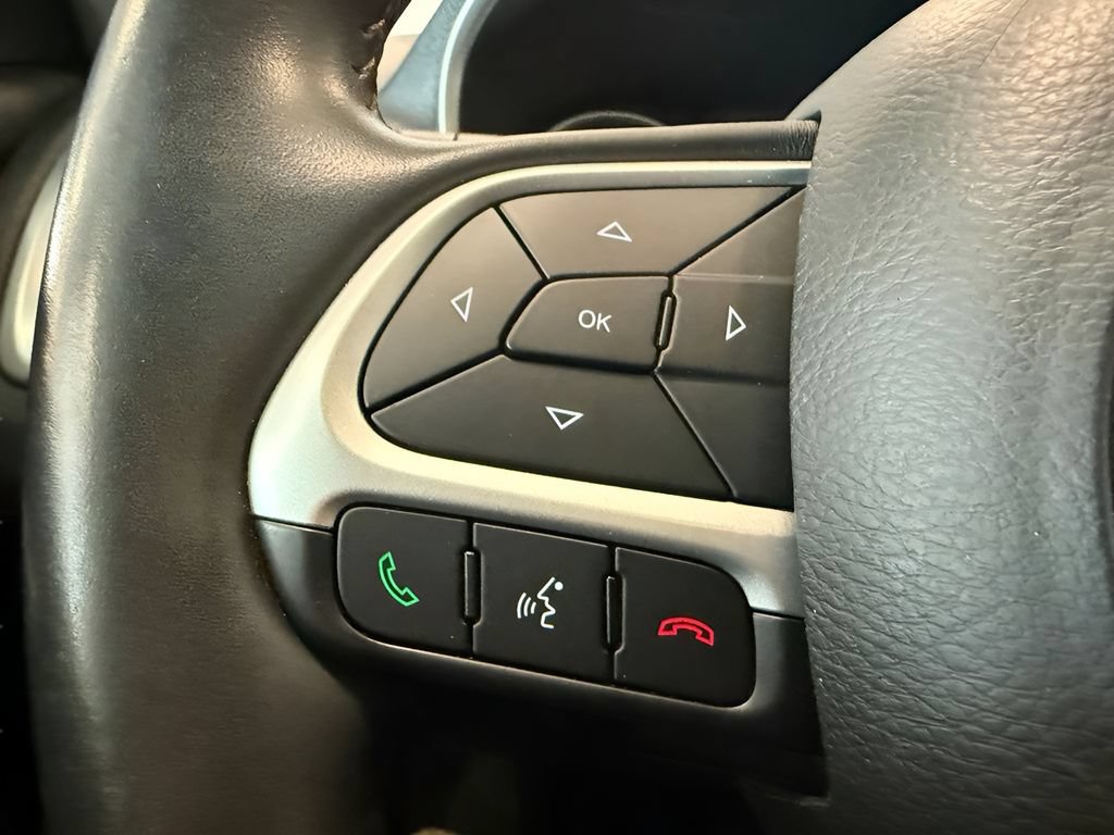 Used 2018 Jeep Compass Latitude w/ Popular Equipment Group AWD/4WD image 19