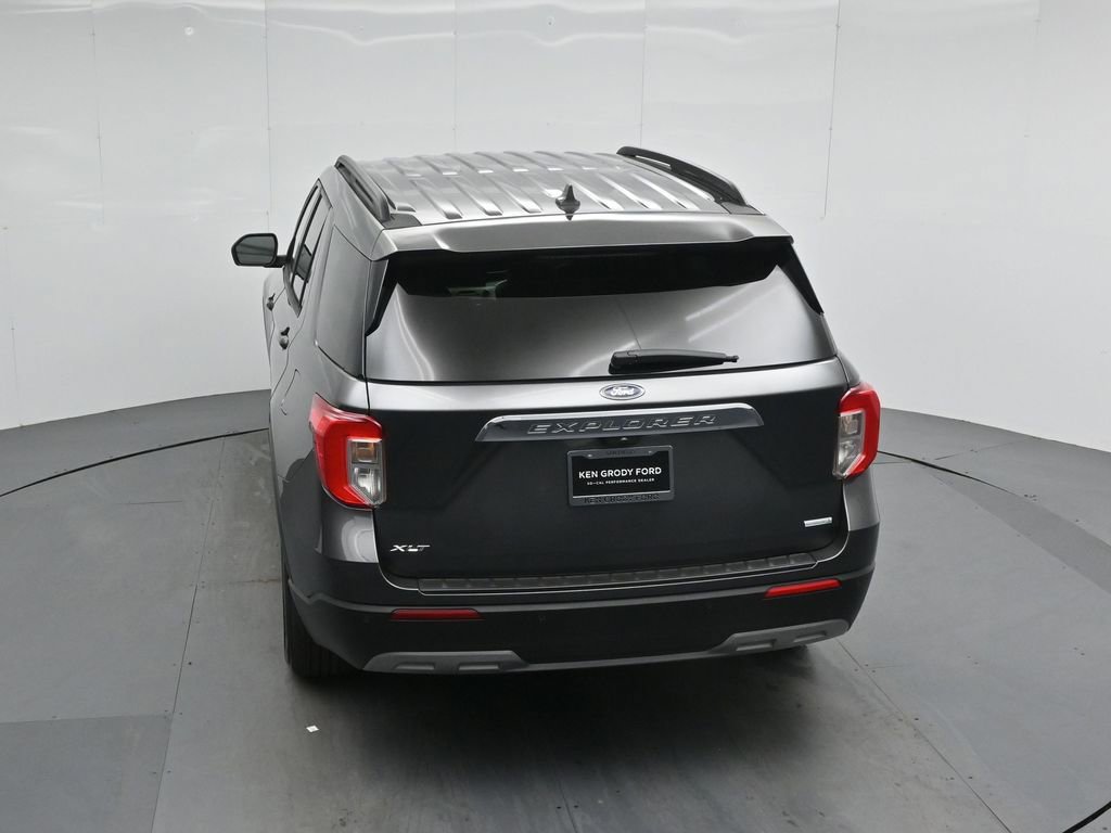 Certified 2020 Ford Explorer XLT w/ Equipment Group 202A image 43