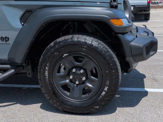 Used 2025 Jeep Wrangler Sport AWD/4WD image 11