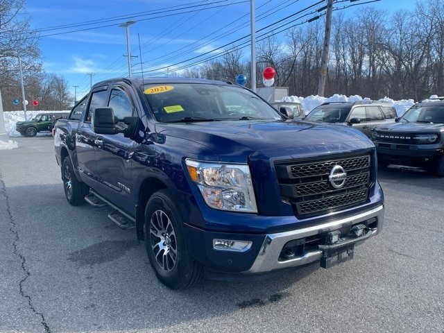 Used 2021 Nissan Titan SV w/ SV Convenience Package
