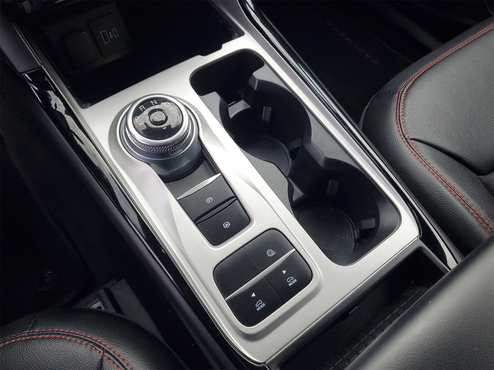 Certified 2023 Ford Explorer ST-Line w/ Class IV Trailer Tow Package image 29