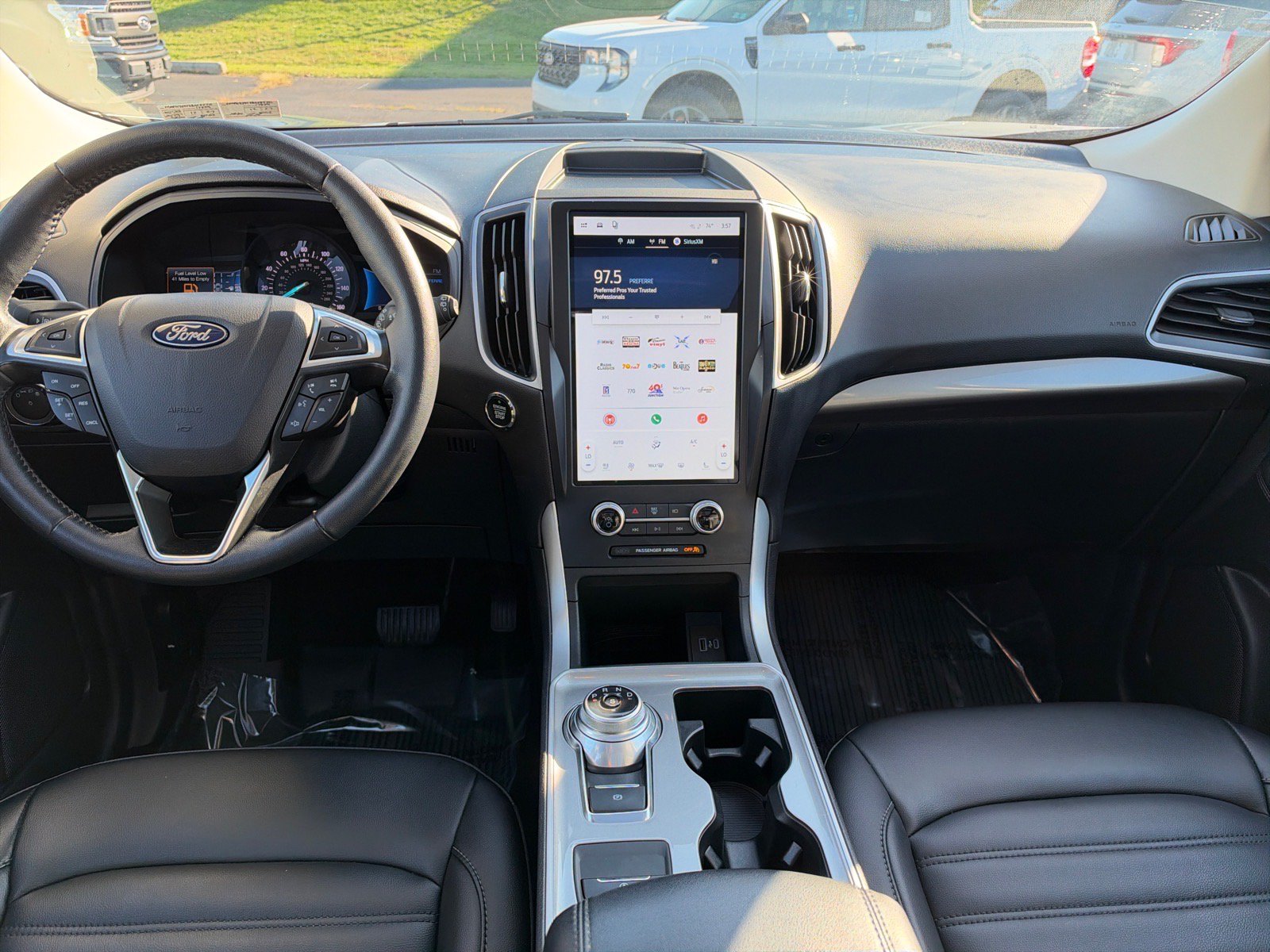 Certified 2024 Ford Edge SEL w/ Convenience Package AWD/4WD image 3