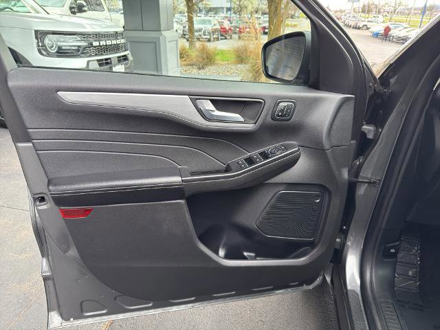 Certified 2025 Ford Escape Platinum AWD/4WD image 14