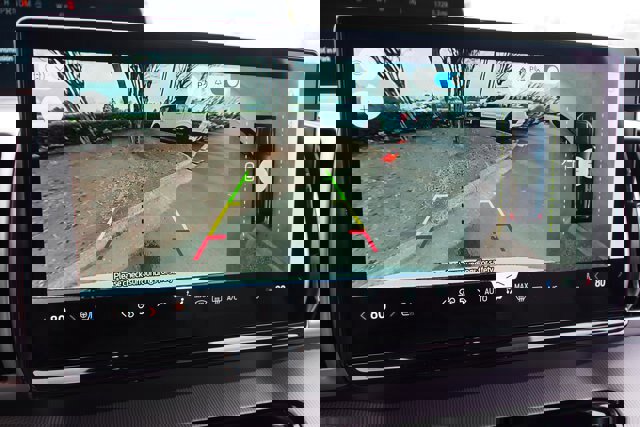 Certified 2025 Ford Expedition Active image 33