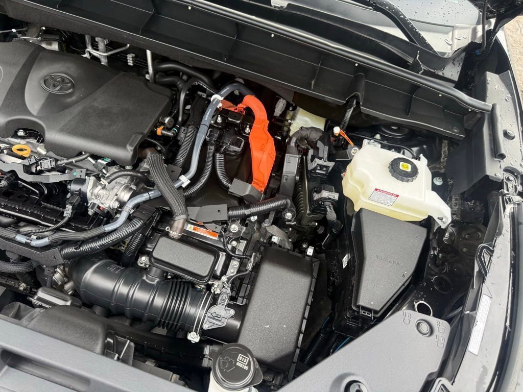 Used 2025 Toyota Highlander Platinum AWD/4WD image 70