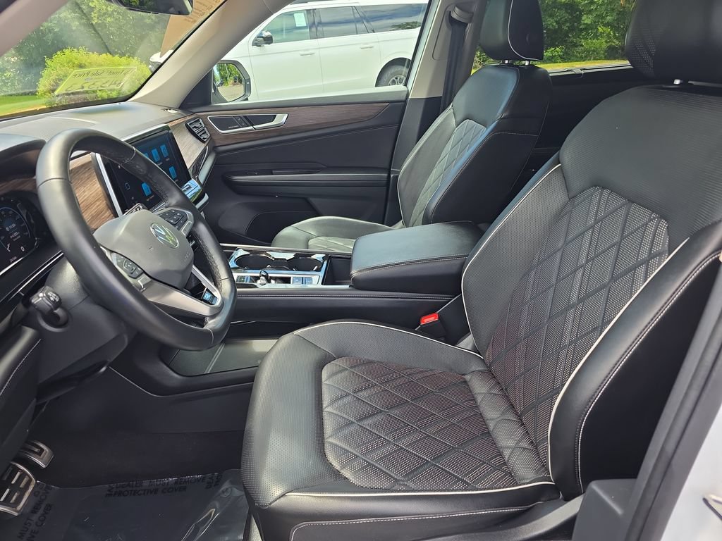 Used 2025 Volkswagen Atlas SEL Premium R-Line AWD/4WD image 5