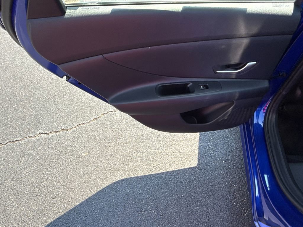 Used 2024 Hyundai Elantra SEL FWD image 21