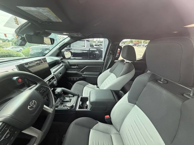 Used 2026 Toyota Tacoma TRD Off-Road AWD/4WD image 2