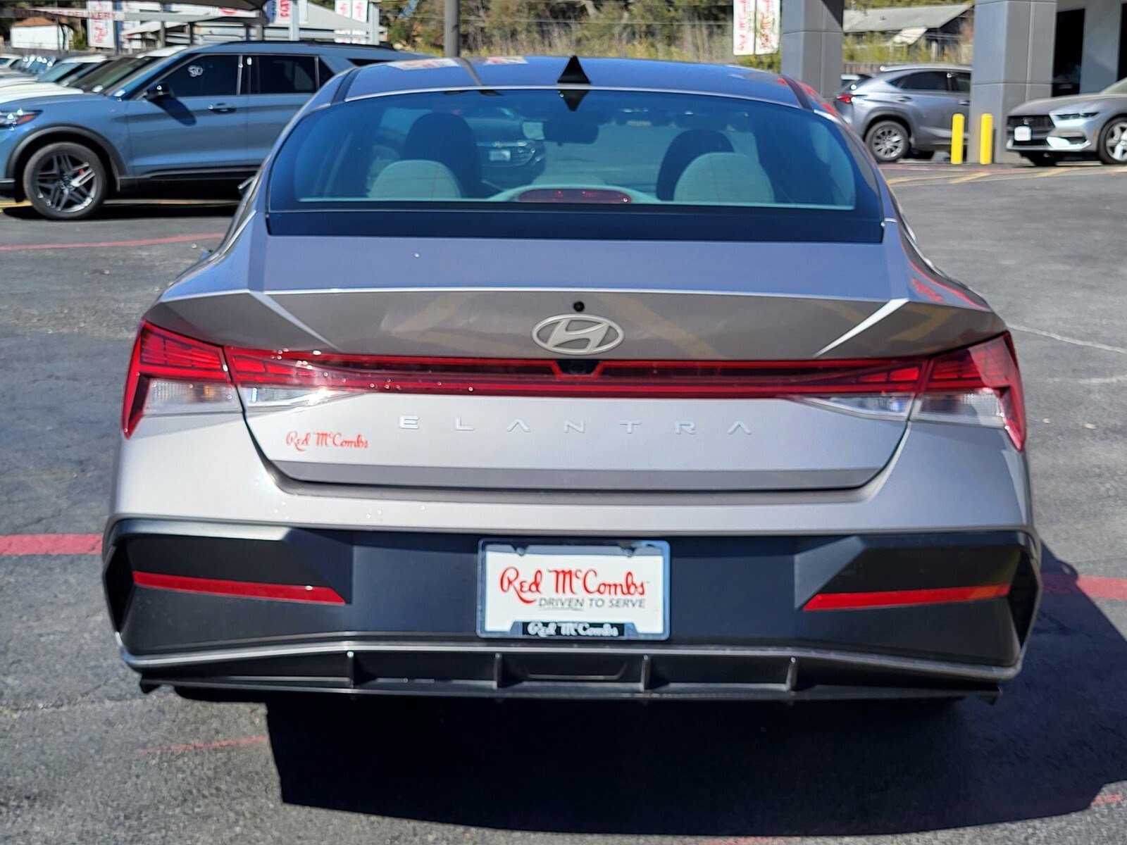 Used 2025 Hyundai Elantra SEL image 4