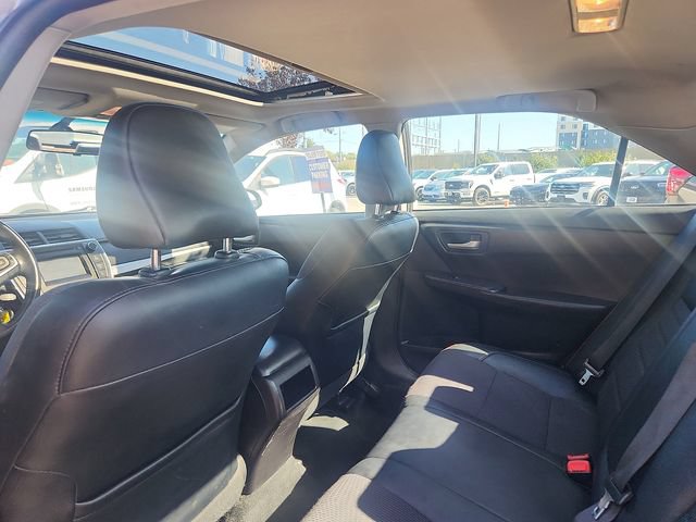 Used 2017 Toyota Camry SE w/ Moonroof Package FWD image 24