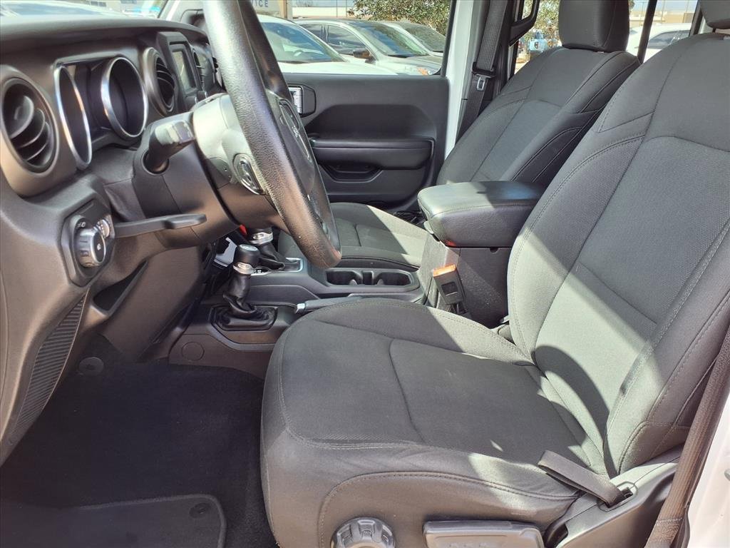 Used 2018 Jeep Wrangler Unlimited Sport image 25