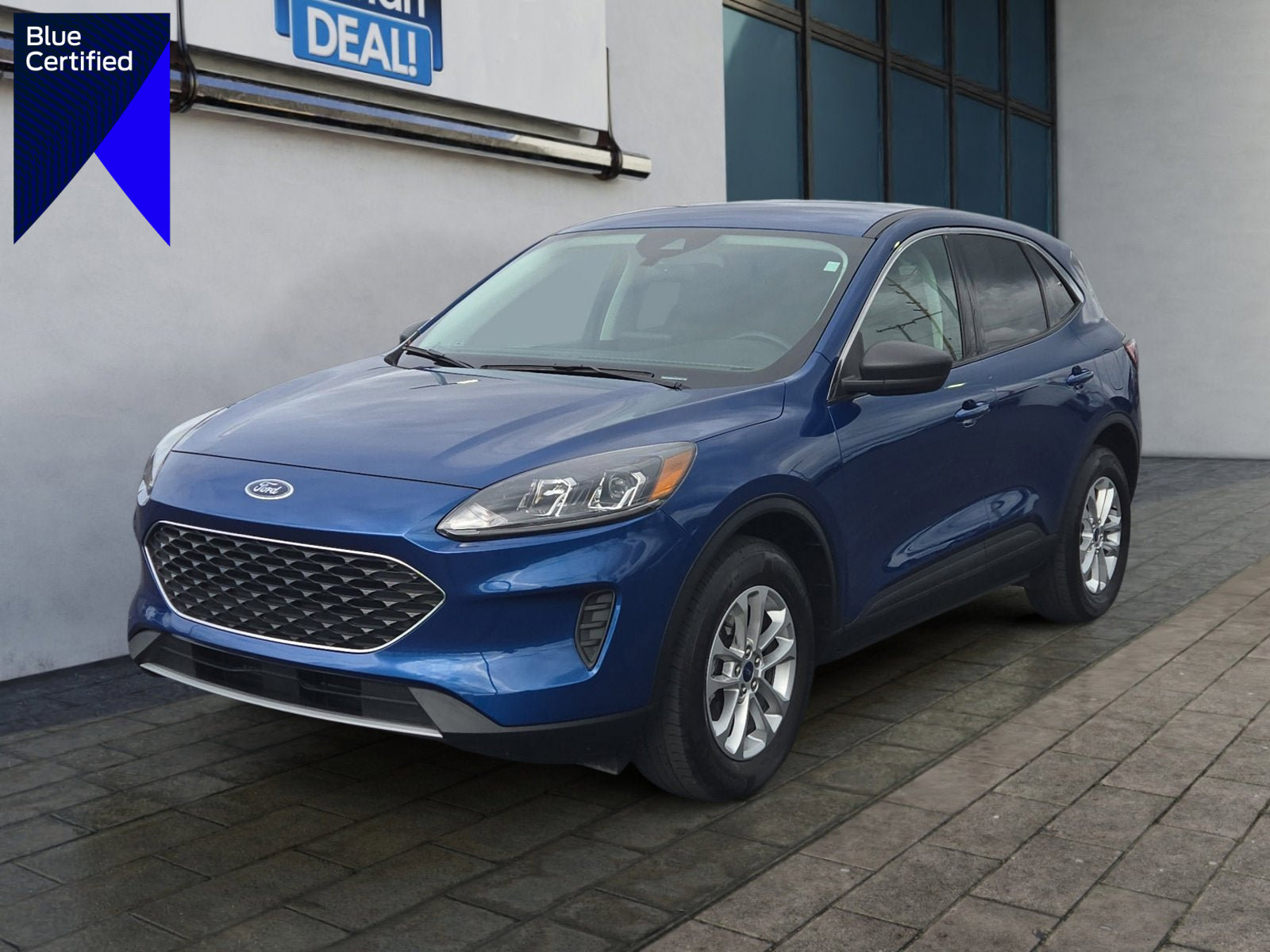 Certified 2022 Ford Escape SE w/ Cold Weather Package image 1