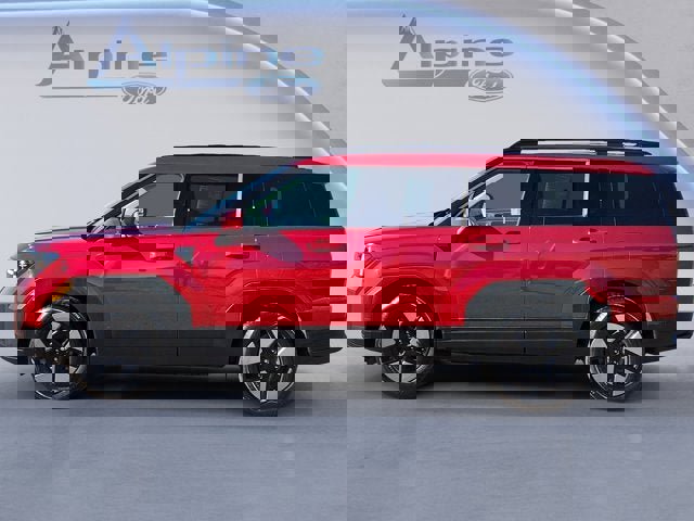 Used 2025 Hyundai Santa Fe SEL image 2