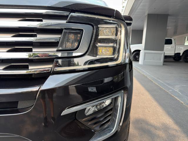 Certified 2019 Ford Expedition Limited w/ Special Edition Package AWD/4WD image 4