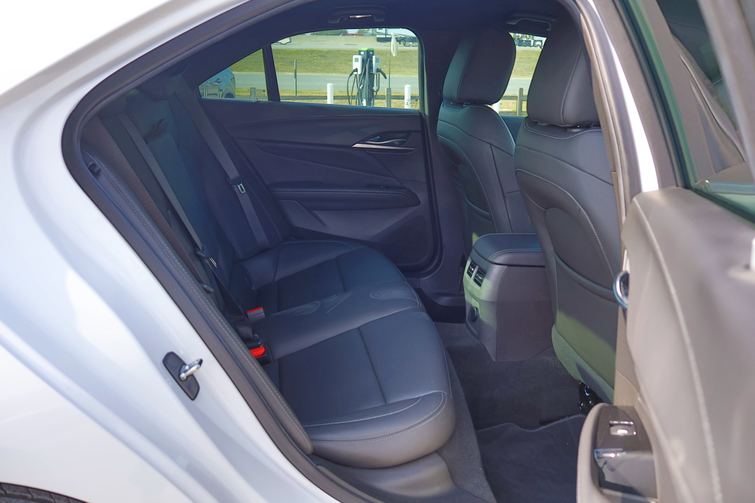 Used 2023 Cadillac CT4 Luxury image 39