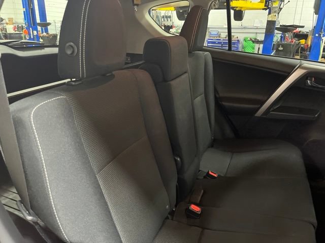 Used 2017 Toyota RAV4 XLE AWD/4WD image 36