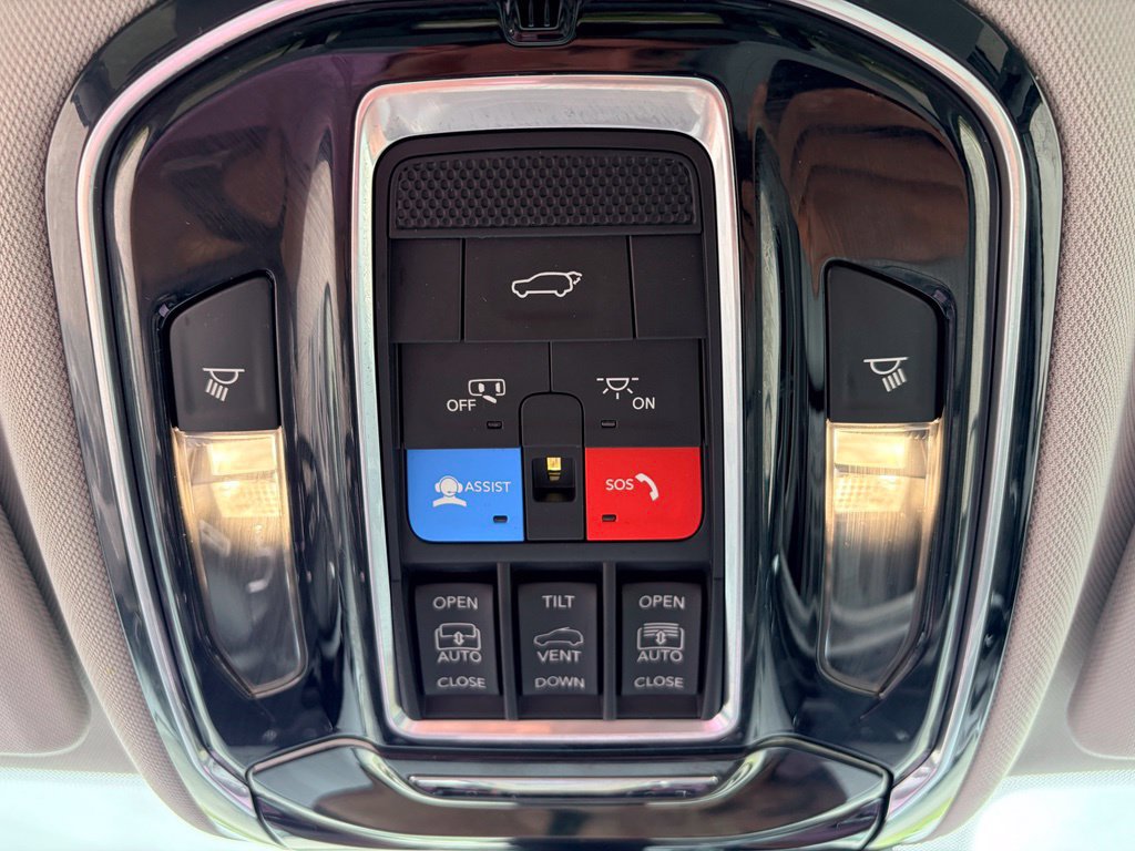 Used 2022 Jeep Grand Cherokee L Overland w/ Advanced Protech Group III AWD/4WD image 18