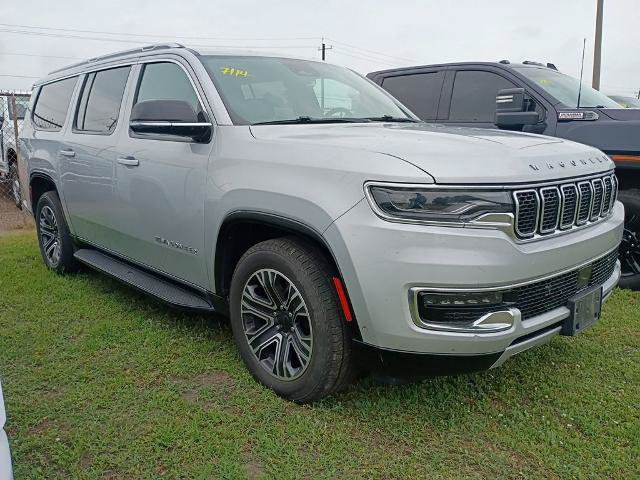 Used 2024 Jeep Wagoneer L Series II w/ Flexible Seating Group AWD/4WD image 29
