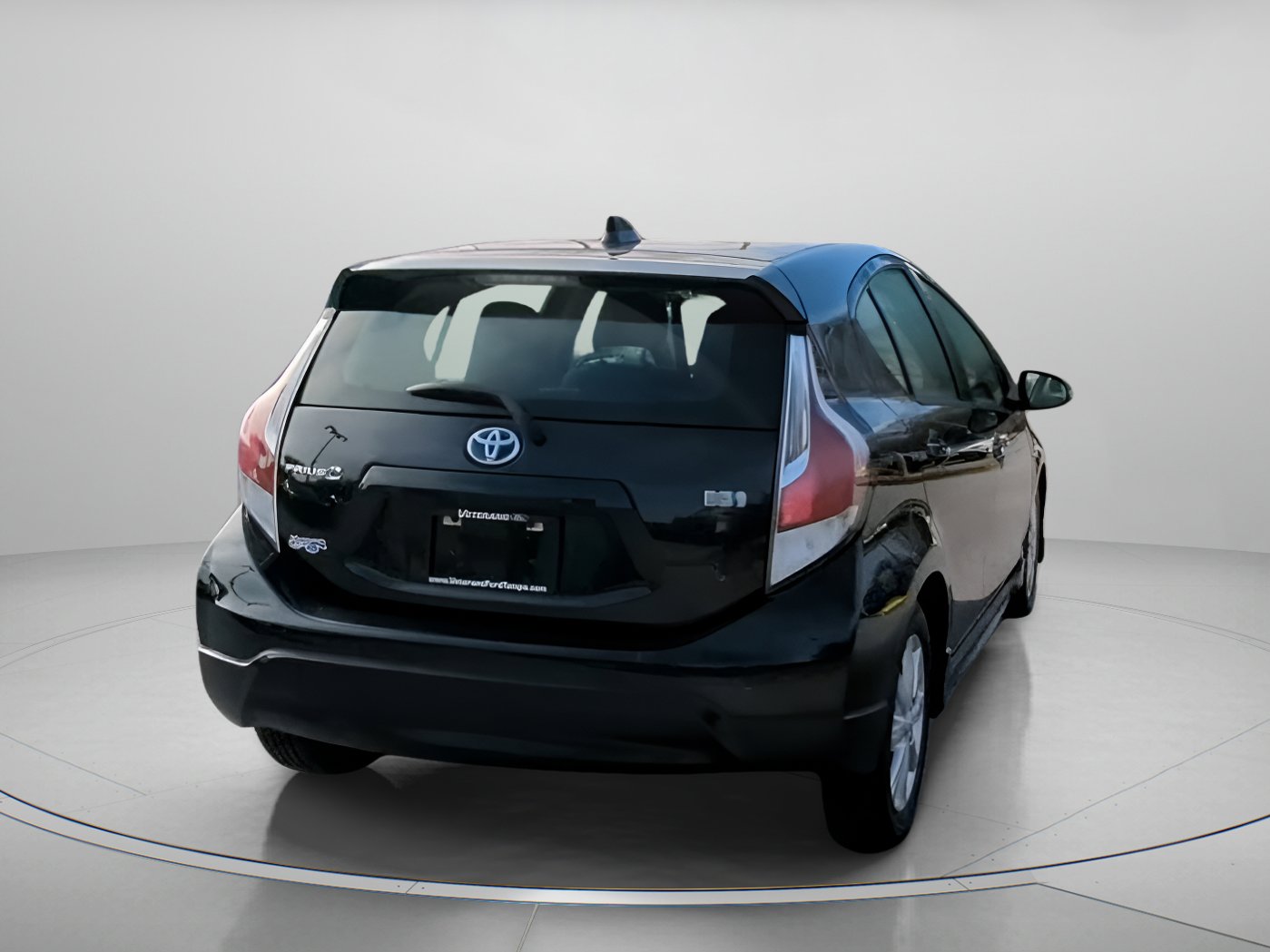 Used 2017 Toyota Prius C Two image 25