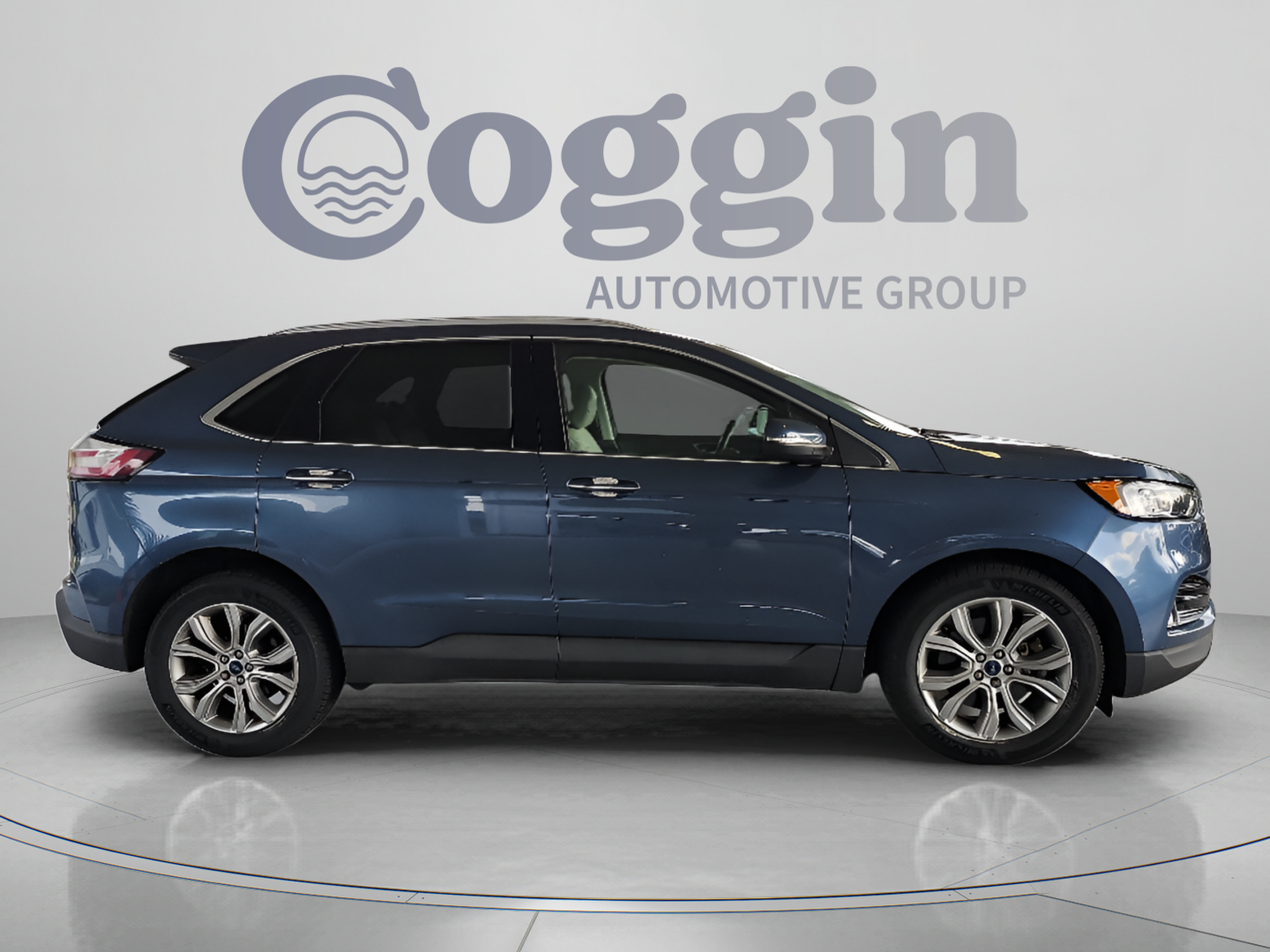 Certified 2019 Ford Edge Titanium w/ Cold Weather Package AWD/4WD image 6