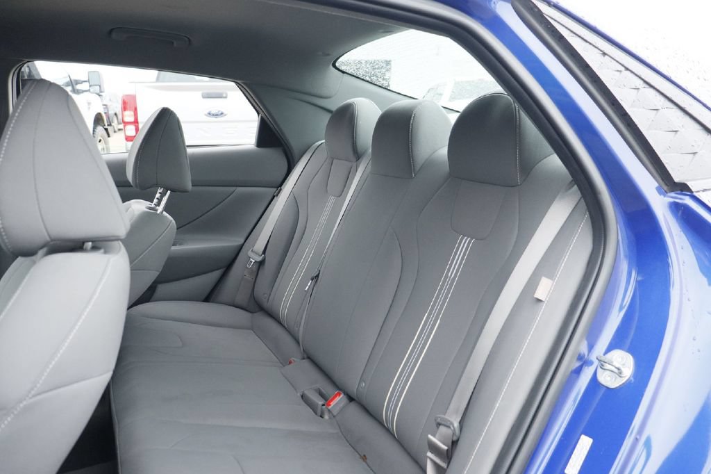 Used 2024 Hyundai Elantra SEL FWD image 23