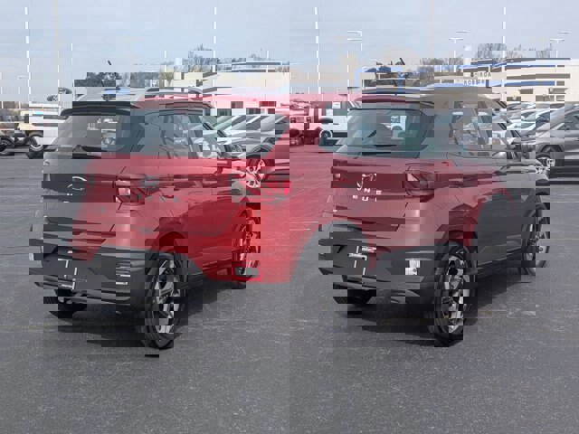 Used 2025 Hyundai Venue Limited image 6