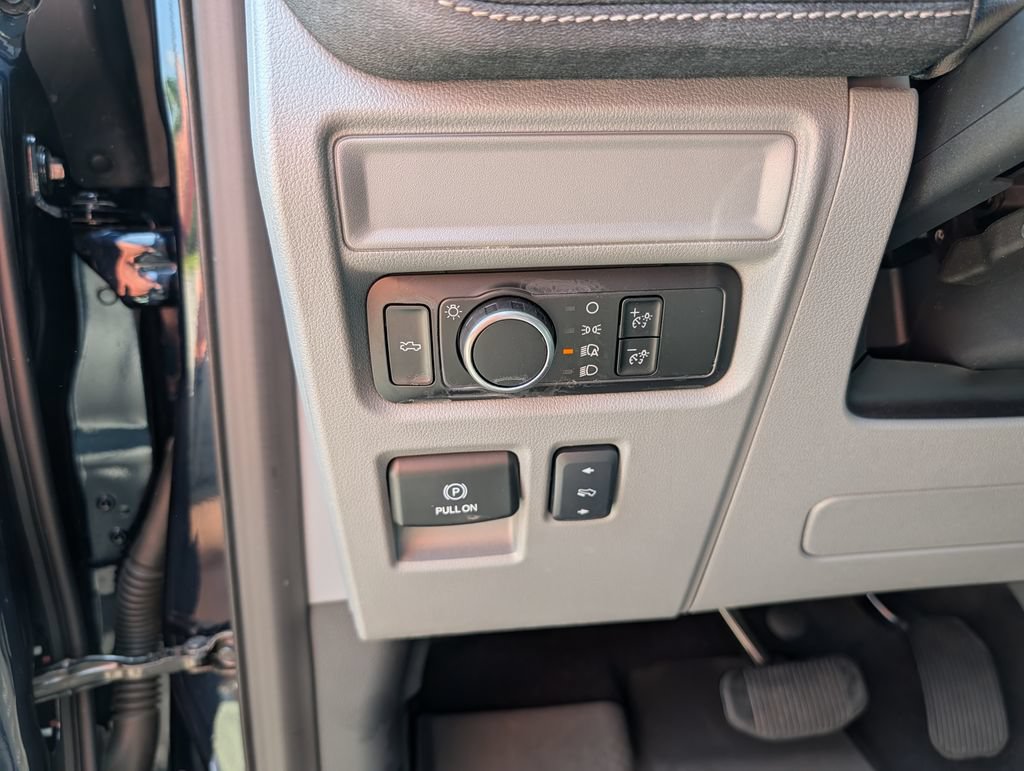 Certified 2025 Ford F150 Lightning Flash AWD/4WD image 23