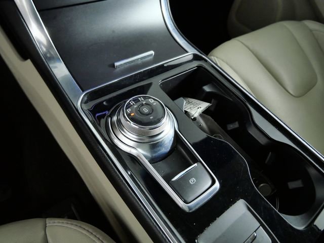 Certified 2019 Ford Edge Titanium w/ Cold Weather Package image 18