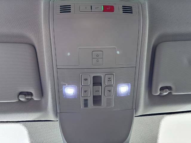 Used 2023 Volkswagen Taos SE image 27