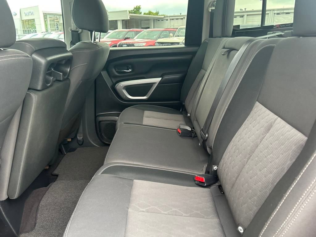 Used 2023 Nissan Titan SV image 22
