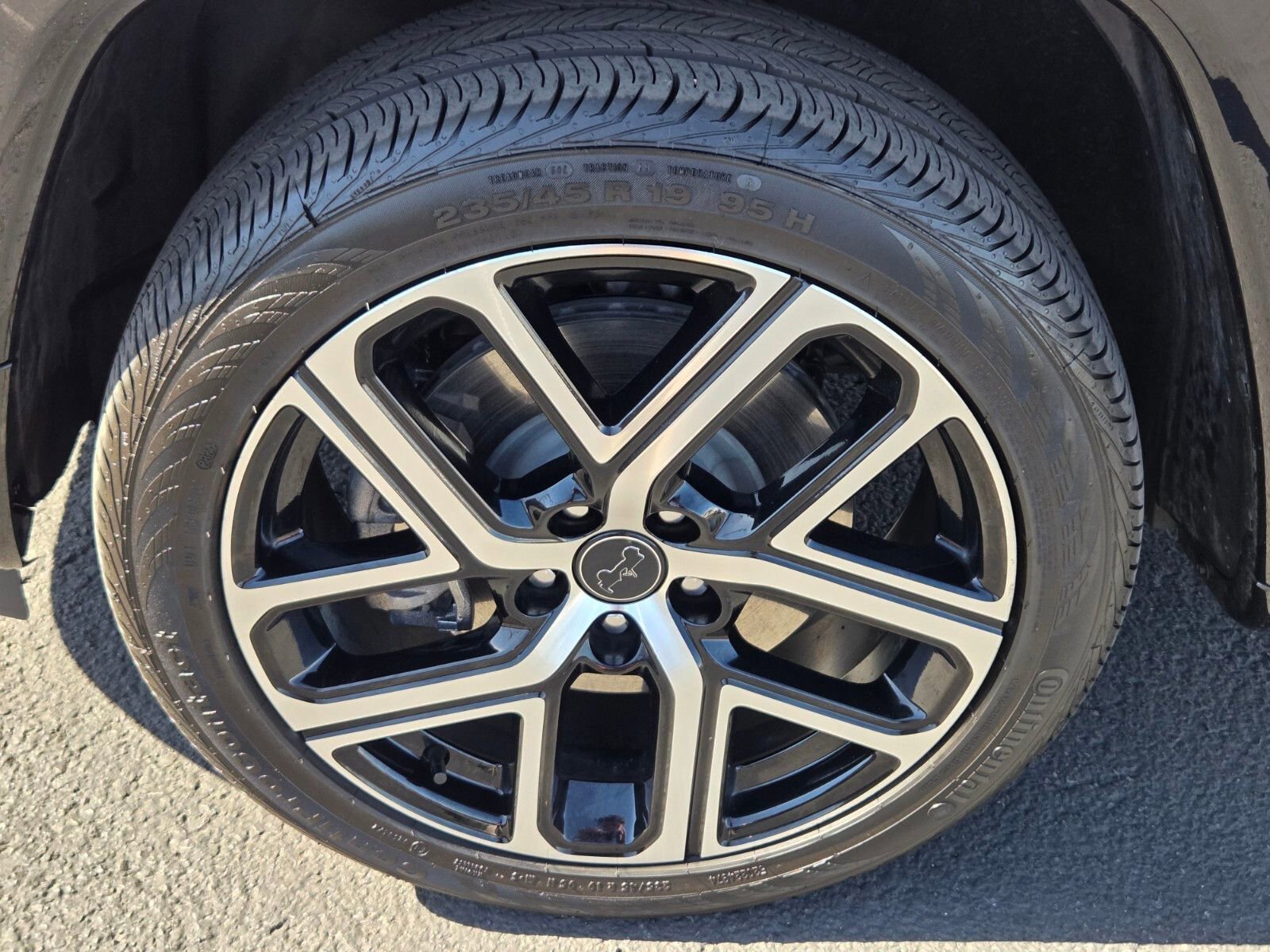 Used 2025 Jeep Compass Limited w/ Elite Group image 9