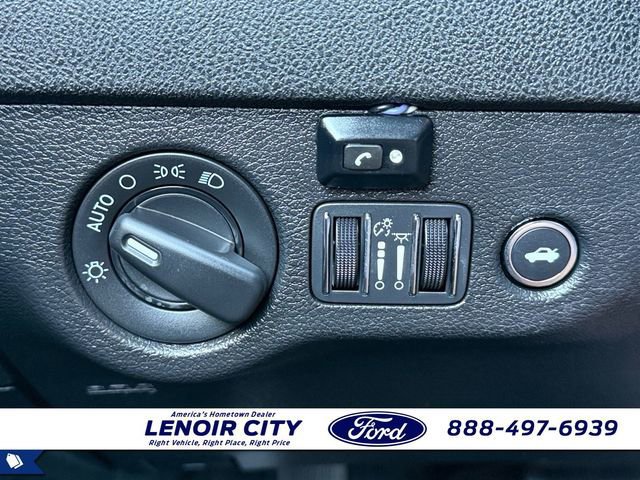 Used 2022 Dodge Charger SXT w/ Blacktop Package image 19