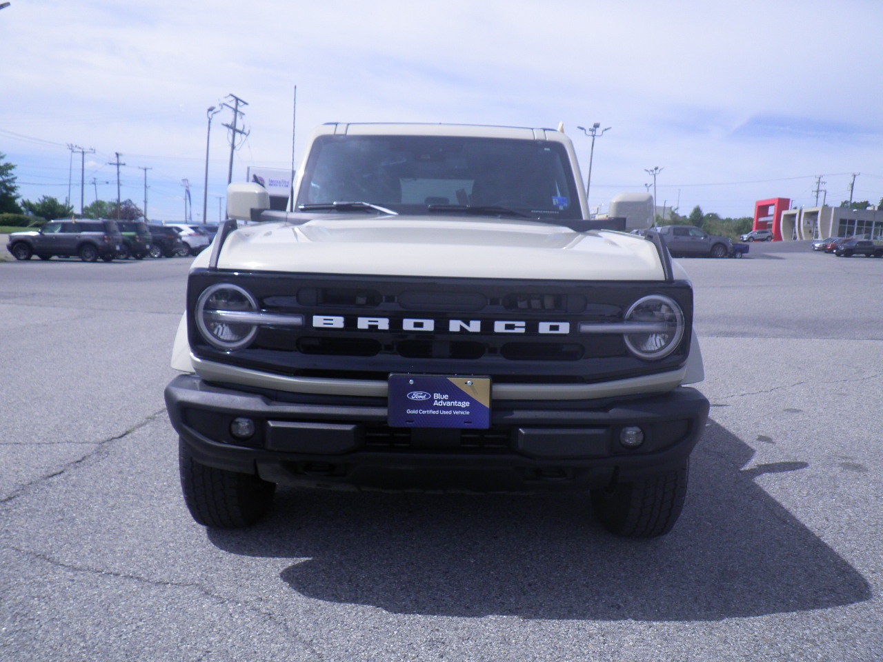 Certified 2025 Ford Bronco Outer Banks AWD/4WD image 2