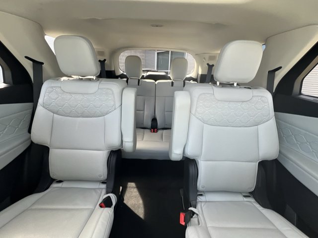 Certified 2025 Ford Explorer Platinum w/ Ultimate Package AWD/4WD image 23