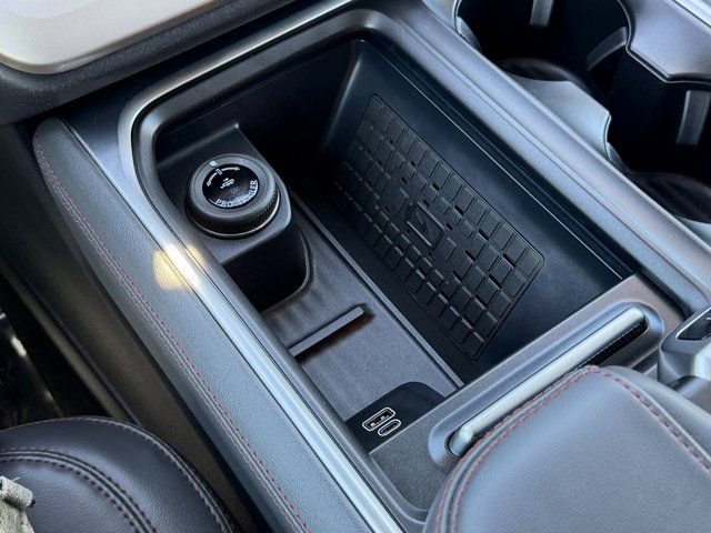 Certified 2025 Ford Expedition Active AWD/4WD image 21